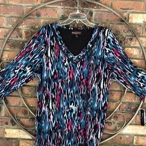 Dana Bachman v neck top NWT size 1X